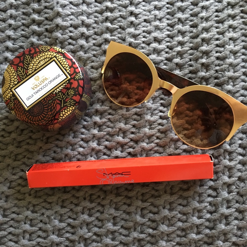 Sharon Osbourne Lip Pencil in Cranberry
